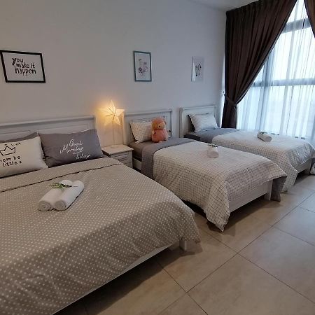 99 négyzetméteres, 2 hálószobás Apartman 2 fürdőszobával Melaka városközpont területén Kültér fotó