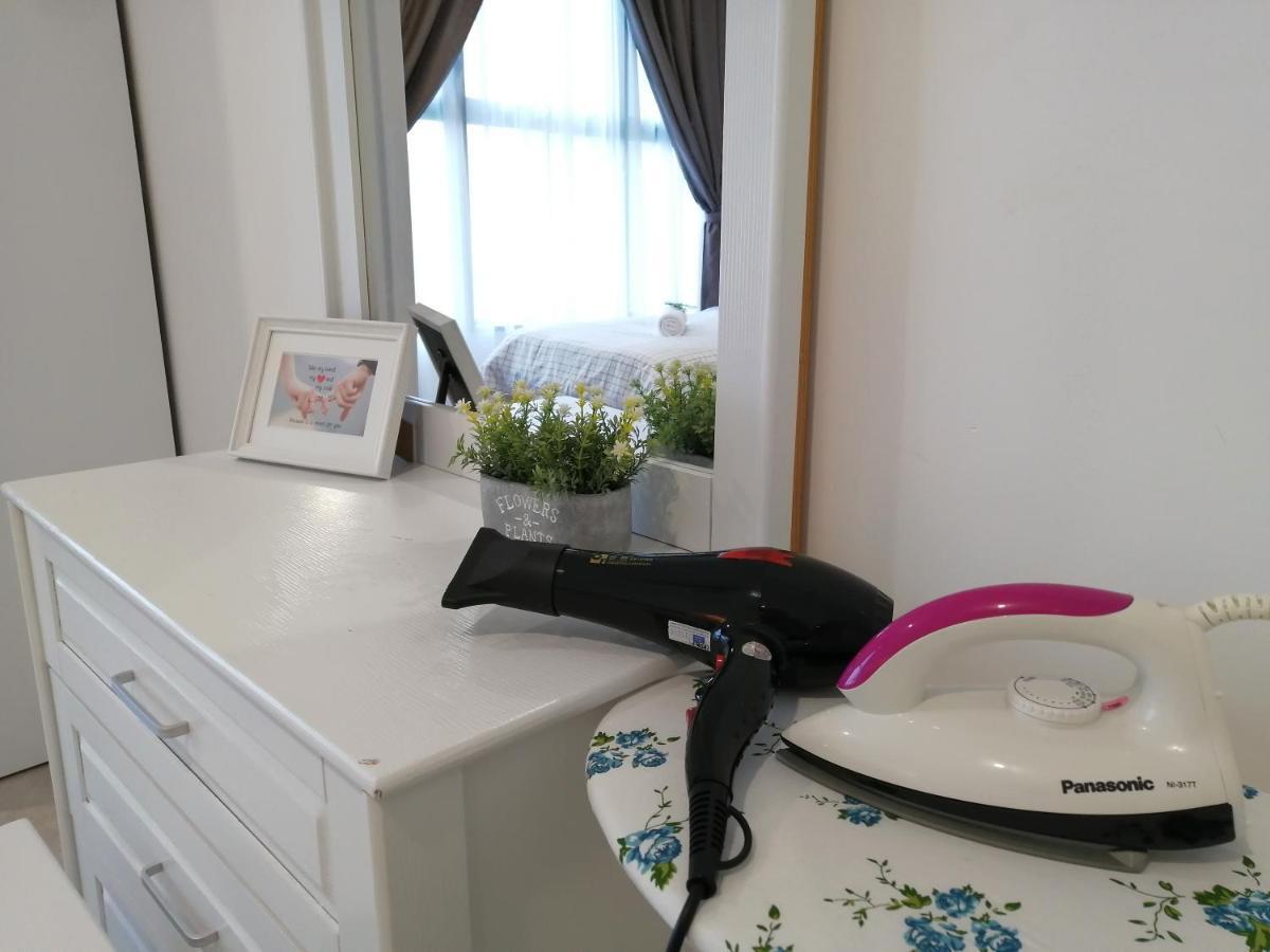 99 négyzetméteres, 2 hálószobás Apartman 2 fürdőszobával Melaka városközpont területén Kültér fotó