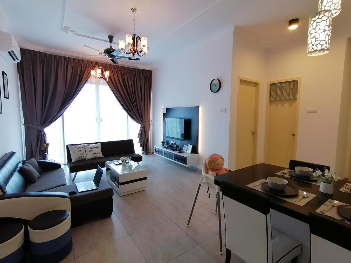 99 négyzetméteres, 2 hálószobás Apartman 2 fürdőszobával Melaka városközpont területén Kültér fotó